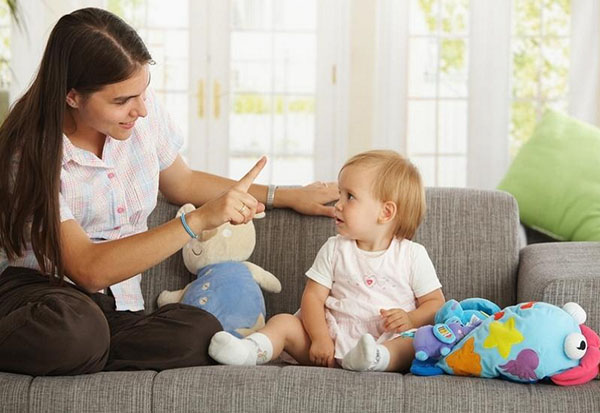 Das ABC eines guten Elternteils: Wie man ein Kind richtig bestraft