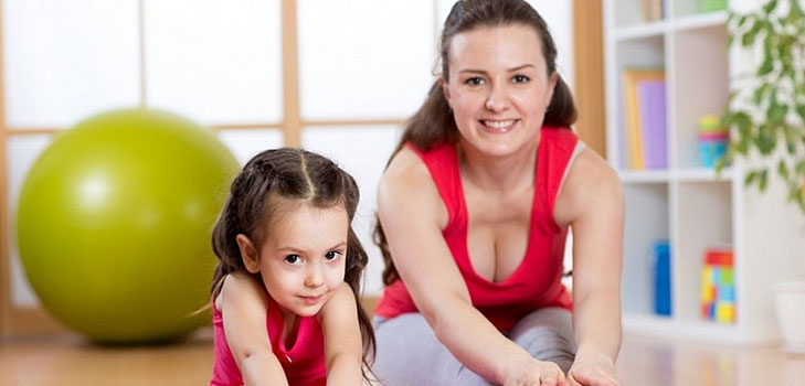 Yoga spielen: Drei nützliche Übungen für das Kind