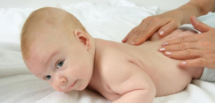 Therapeutische Massage für Kleinkinder