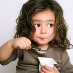 Ungefähre Speisekarte eines Kindes bis zu vier Jahren