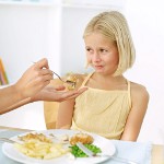 Das Kind hat einen schlechten Appetit: die Folgen der Zwangsernährung