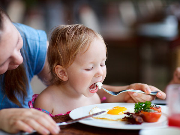 Frittiertes auf der Speisekarte des Kindes: Wie, wann und wie viel