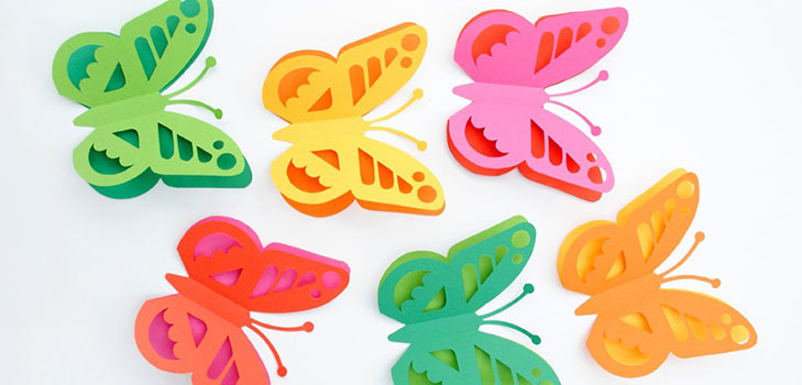 Wir machen einen Schmetterling aus Papier mit unseren eigenen Händen Wir machen einen Schmetterling aus Papier mit unseren eigenen Händen