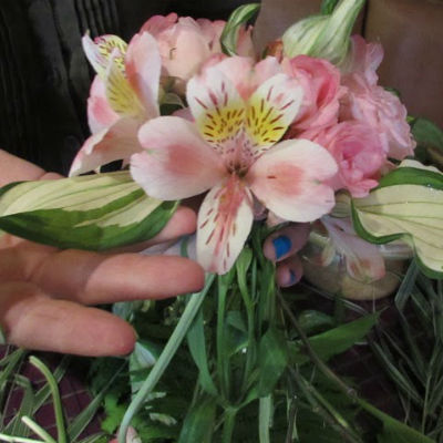 Blumenstrauß mit eigenen Händen