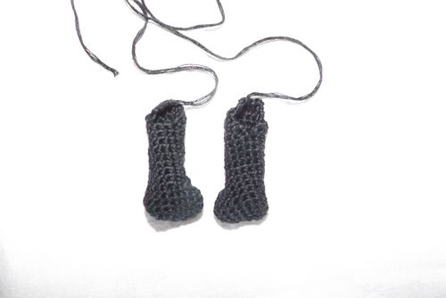 Gestricktes Panda Spielzeug mit Ihren eigenen Händen