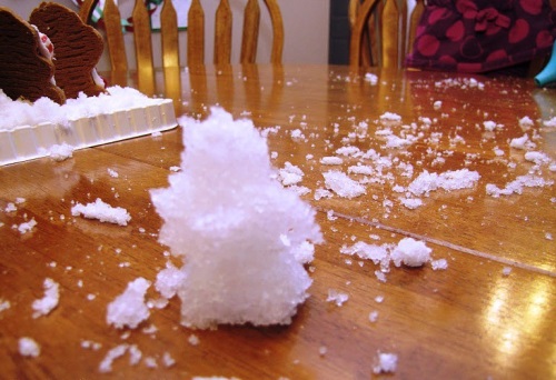 Künstlicher Schnee mit eigenen Händen