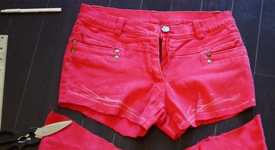 Wie man Jeans aus Shorts macht