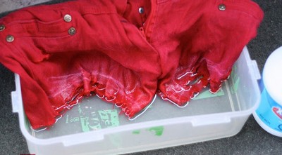 Wie man Jeans aus Shorts macht