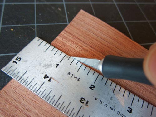 Slice dünnes Sperrholz und Aluminium