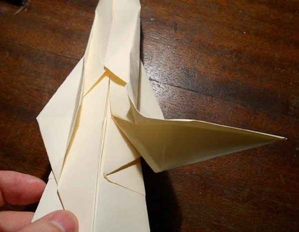 Wie man mit eigenen Händen ein Schwert aus Papier macht