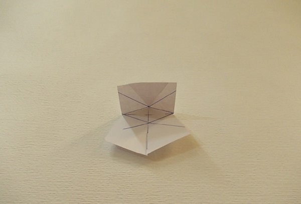 Wie man mit eigenen Händen ein Schwert aus Papier macht