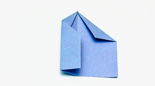 Wie man eine Origami-Blume mit eigenen Händen macht