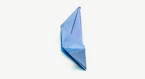 Wie man eine Origami-Blume mit eigenen Händen macht