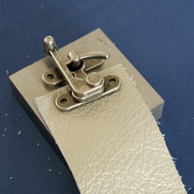 Wie man ein Armband macht