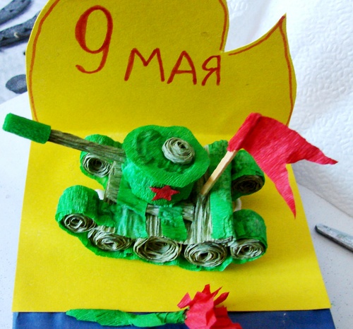 Basteln für den 9. Mai mit ihren eigenen Händen: ein Panzer aus Papier