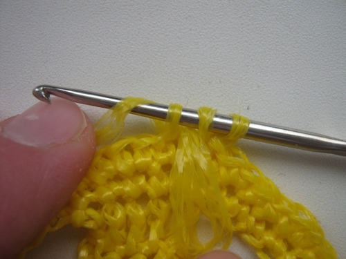 Wie man eine Luffa-Häkelarbeit bindet?