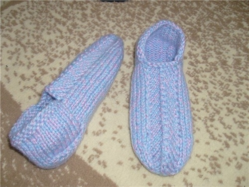Wie man das Stricken mit einer Stricknadel für Anfänger bindet: Diagramme und Videounterricht