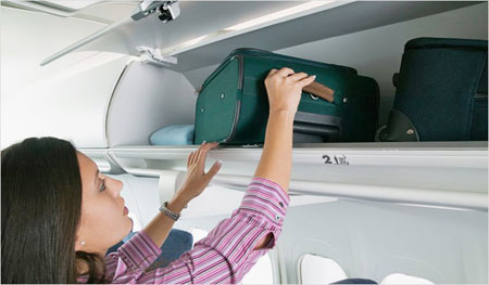 Welche Dinge kannst du im Flugzeug mitnehmen?