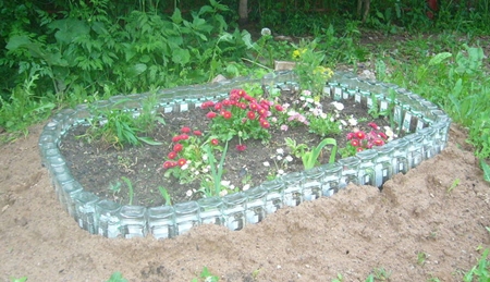 Blumenflaschen aus Plastikflaschen