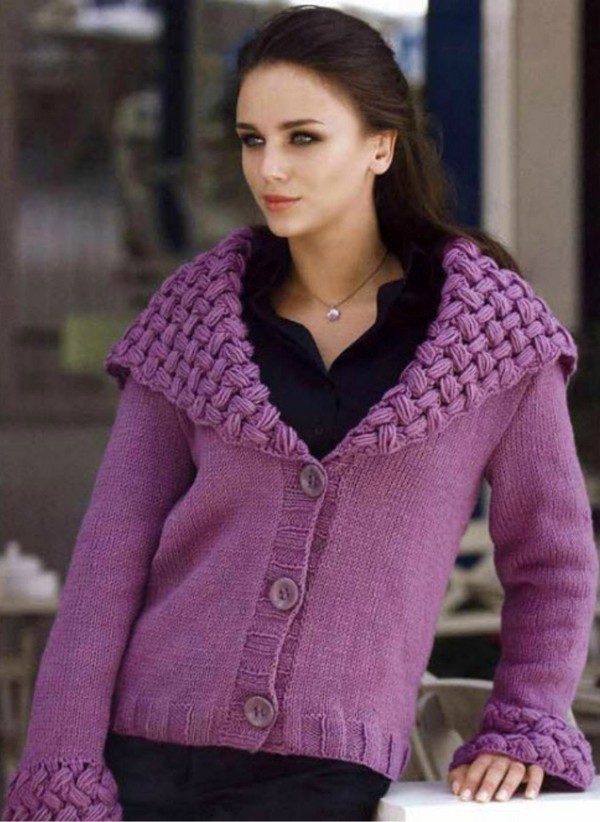 Sweatshirts, Kleider und Jacken mit Nadeln gestrickt: Fotos und Diagramme