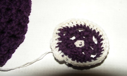 Sommerhut mit Stricknadeln