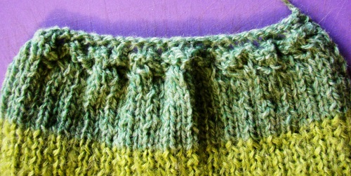 Sommertasche mit Resten von Garnstricken