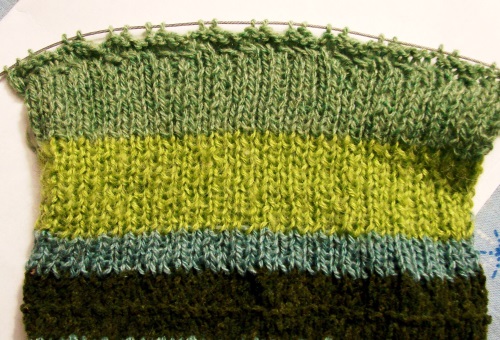 Sommertasche mit Resten von Garnstricken
