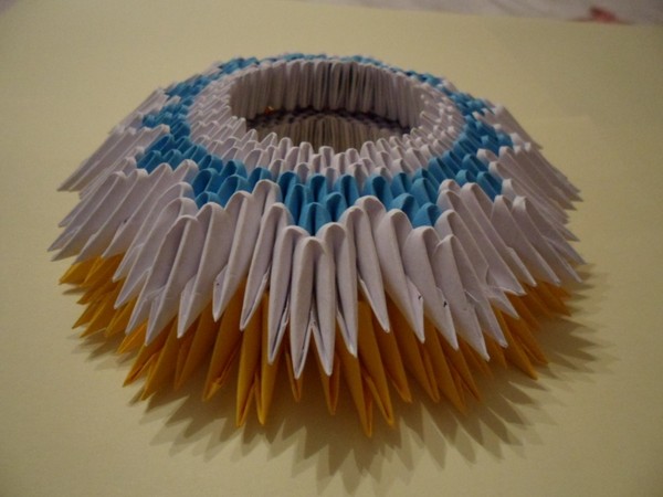 Wie man einen Schwan-Origami aus Modulen macht - Schritt für Schritt Anleitung mit Fotos und Videos