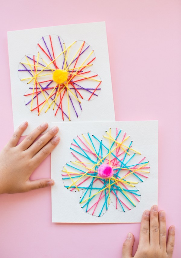 Postkarte zum Muttertag mit eigenen Händen, Meisterkurse mit Fotos für Kindergarten und 1-3 Noten