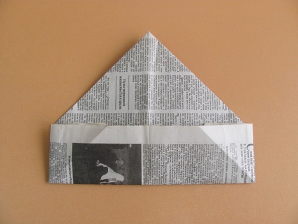 Wie man eine Kappe aus Papier macht