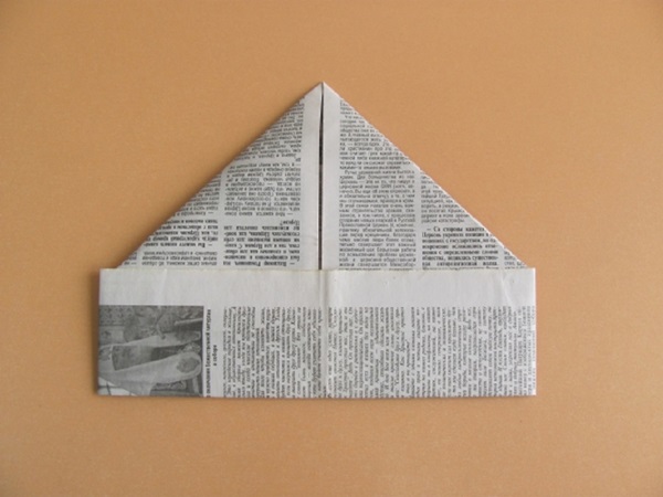 Wie man eine Kappe aus Papier macht