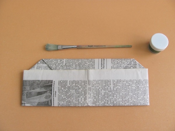 Wie man eine Kappe aus Papier macht