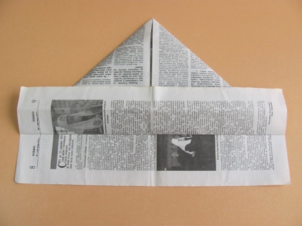 Wie man eine Kappe aus Papier macht