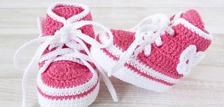 Häkel-Booties mit Schritt-für-Schritt-Beschreibung für Anfänger