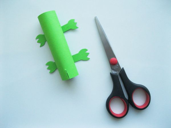 Krokodil aus farbigem Papier mit eigenen Händen