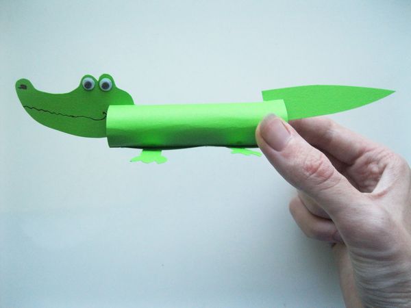 Krokodil aus farbigem Papier mit eigenen Händen