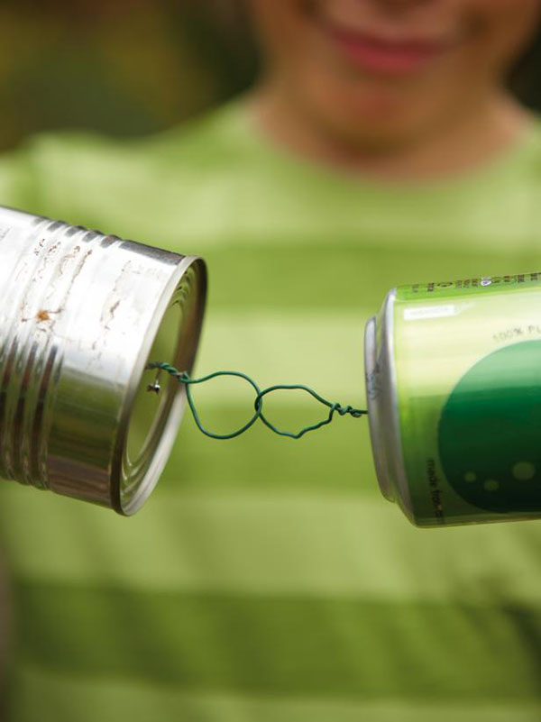 Neues Handwerk aus Plastikflaschen mit eigenen Händen für Garten und Obstgarten