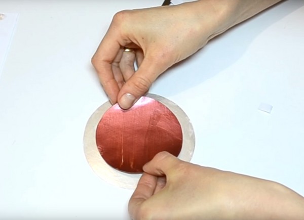 Aus dem Herzen: das beste Handwerk für den 9. Mai für den Wettbewerb und die Ausstellung