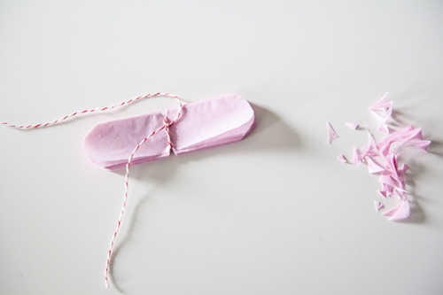Wie man Pom-Poms aus Papier macht