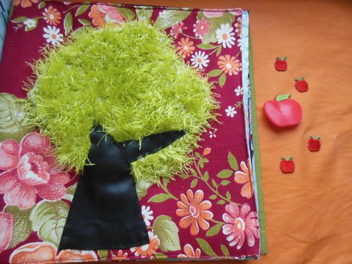 Kuscheltiere mit ihren eigenen Händen