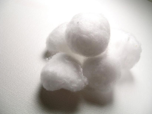 Schneebälle aus Watte