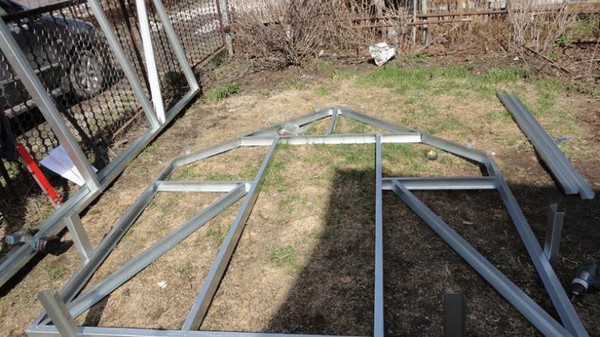 Gewächshaus aus Polycarbonat mit eigenen Händen: Blaupausen, Fotos, Video