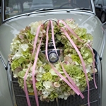 Ornamente am Auto durch eigene Hände
