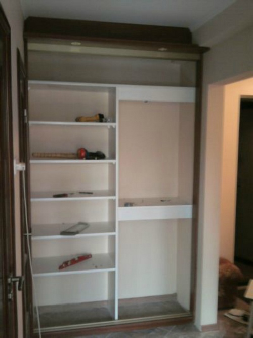 Einbauschrank mit eigenen Händen