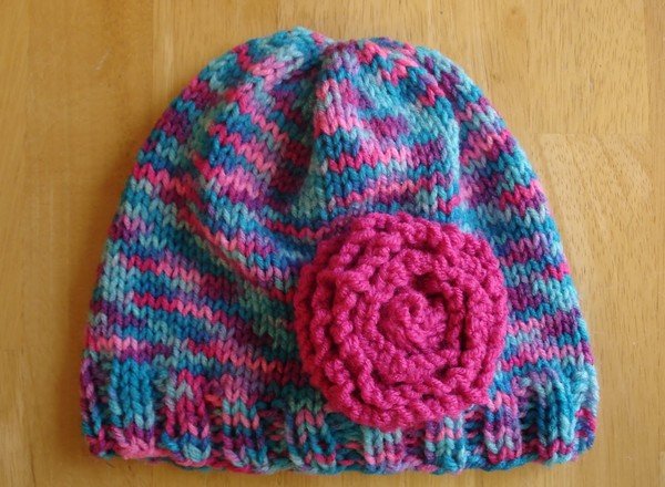Strickmützen für Mädchen: Anleitung und Diagramme