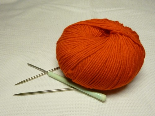 Weste mit Stricknadeln: Diagramm, Foto, Video. Meisterklasse zum Stricken einer Strickweste