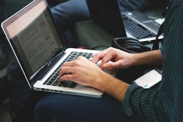 Was ist besser: ein Tablet oder Laptop?