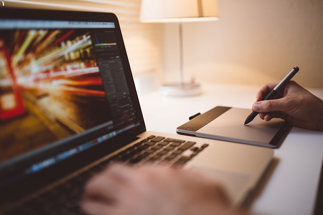 Was ist besser: ein Tablet oder Laptop?