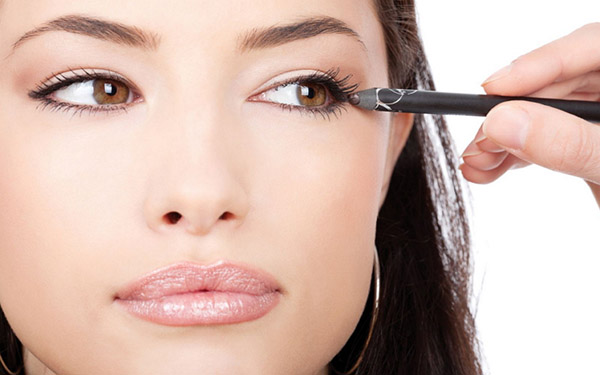 Effektives Make-up für zehn Minuten: Tipps Visagistin Chanel
