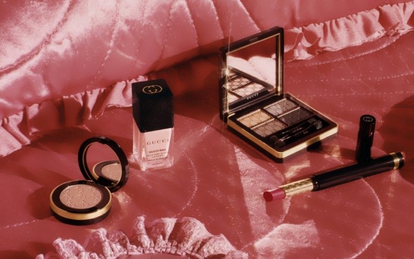 Dieses geheimnisvolle Rosa: eine Sammlung von Make-up Gucci Beauty F / W 2016